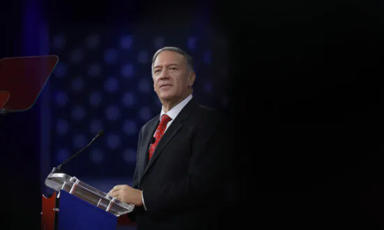 Pompeo Says Trump’s Announcement of 2024 Presidential Bid Won’t Alter His Own Decision