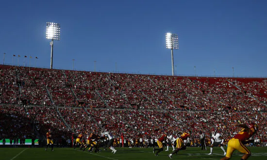 No. 6 USC Pulls Away for 30–14 Win Over Wazzu