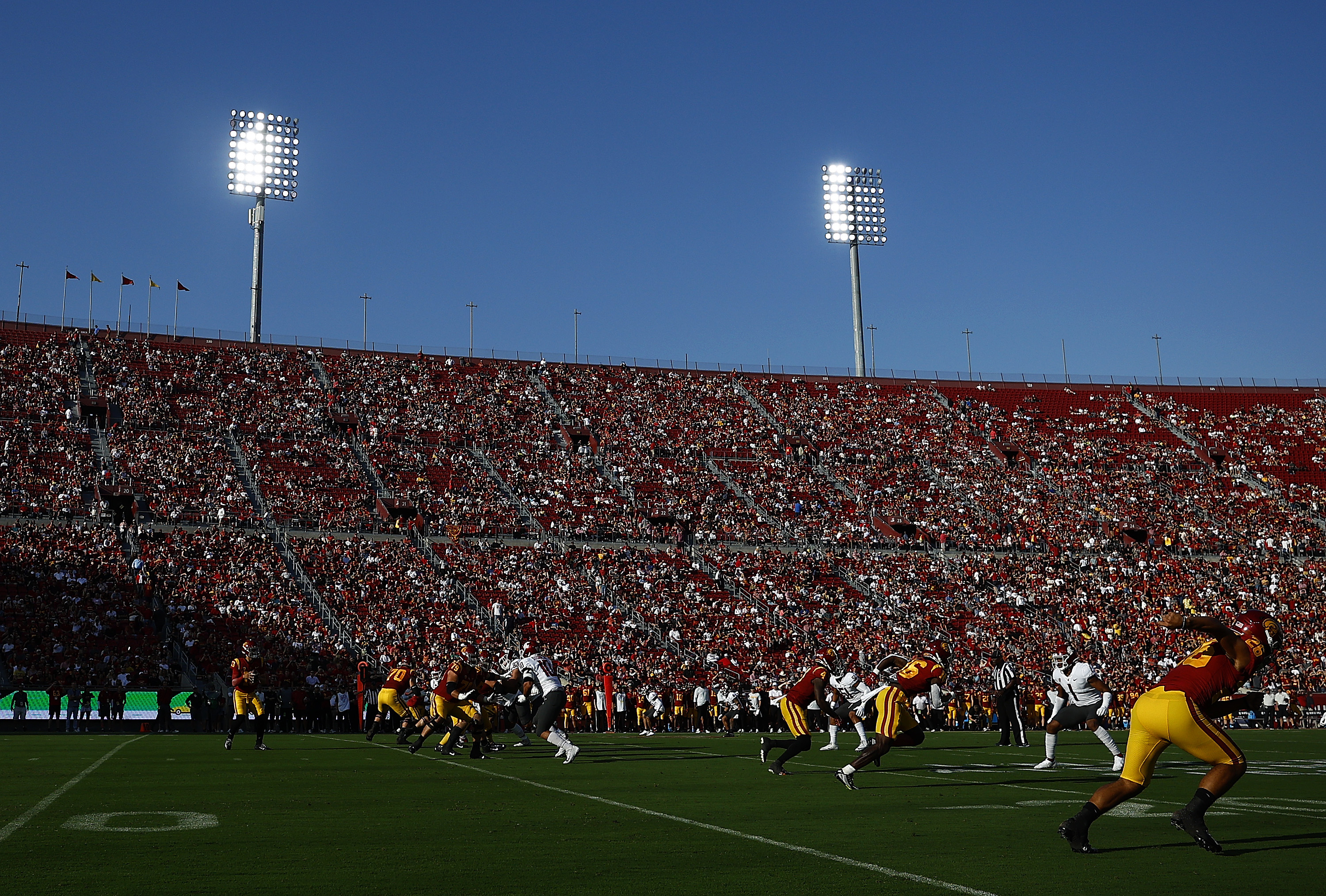 No. 6 USC Pulls Away for 30–14 Win Over Wazzu - Vimarsana News