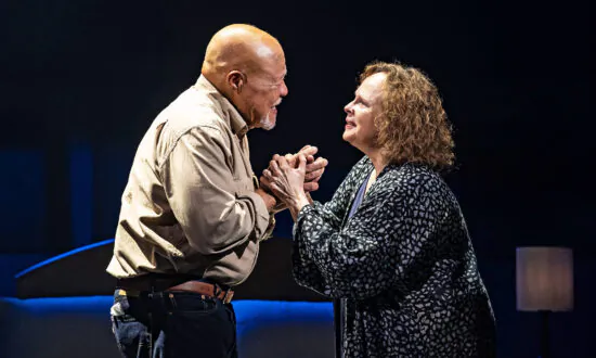 Theater Review: ‘The Notebook’: Love Over a Lifetime