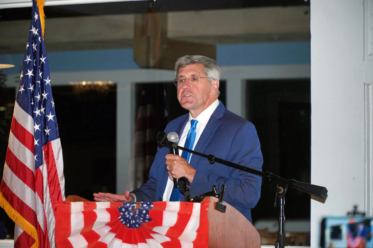 Stephen Moore, former senior economic adviser to former President Donald Trump and senior economist at FreedomWorks, speaks at a Freedom Festival banquet at the Rusty Rudder restaurant in Dewey Beach, Del., on Oct. 7, 2022. (Lily Sun/The Epoch Times)