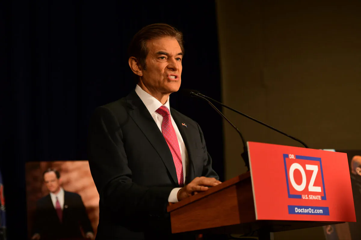 Republican U.S. Senate nominee Dr. Mehmet Oz holds a press conference with U.S. Sen. Pat Toomey (R-Pa.) in Philadelphia, on Sept. 6, 2022. (Mark Makela/Getty Images)