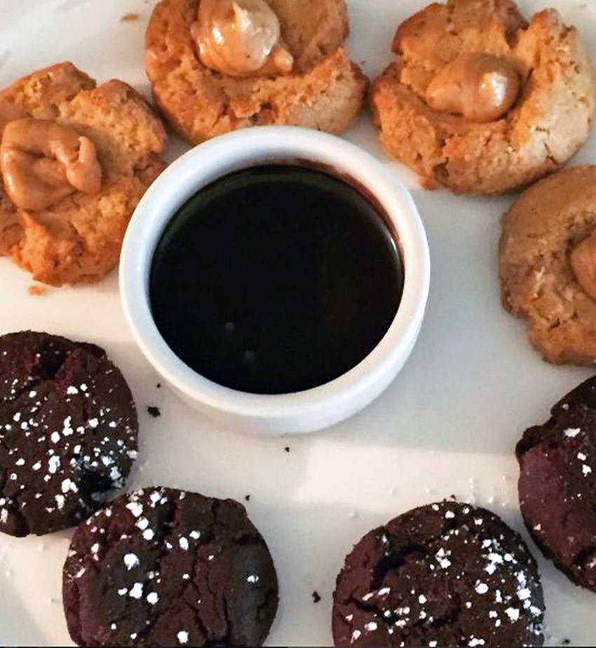 Crinkle Cookies with a chocolate dipping sauce in Kirkland, Washington