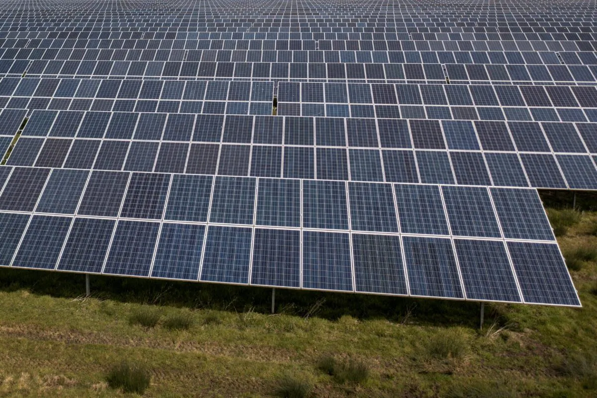 An aerial photograph shows the Sycamore Farm Solar Farm, in Old Romeny, southeast England, on April 18, 2022. (Ben Stansall /AFP via Getty Images)