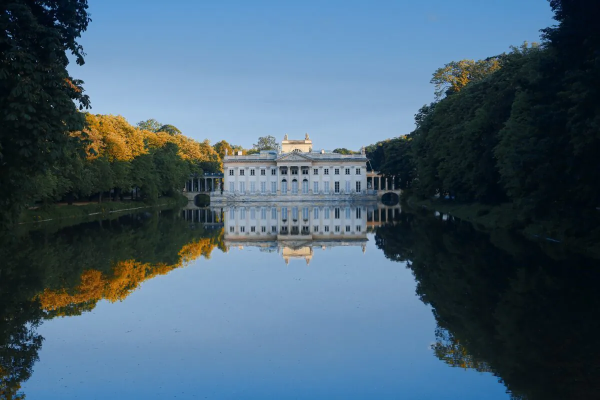 The neoclassical-style Palace on the Isle in Warsaw, Poland, reflects the last king of Poland’s love of art and architecture. The palace sits on an artificial lake (seen above). The king used the arts to convey morals, patriotism, and the values of good governance at a time when Poland was occupied for most of his reign. (Royal Lazienki Museum)