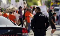Uvalde School Chief Plans to Retire After Community Outrage