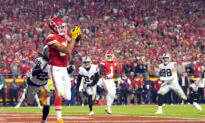 Chiefs Hold On for Wild 30–29 Victory Over Rival Raiders