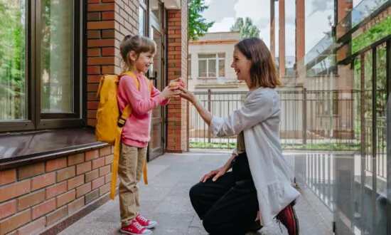 7 Ways Parents Can Become Better Listeners