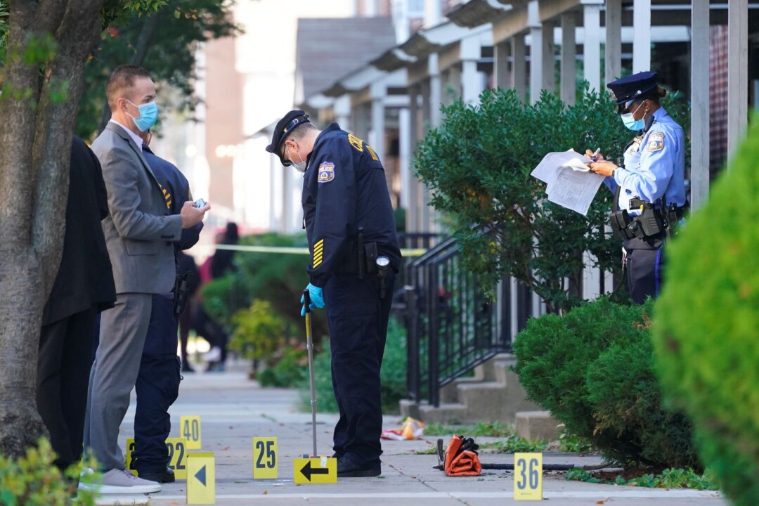 3 Officers Injured, Suspect Killed in Philadelphia Shooting | The Epoch ...