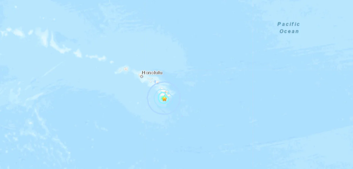 A map shows the location of a magnitude 5.0 earthquake that struck Hawaii's Mauna Loa on Oct. 14, 2022. (USGS/Screenshot via The Epoch Times)