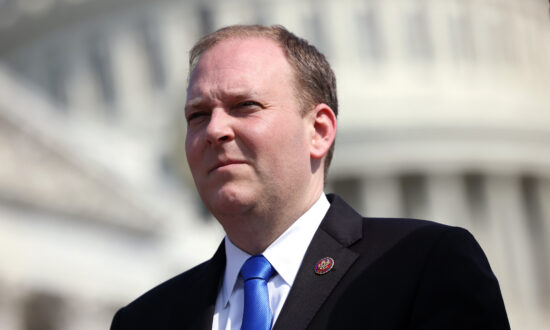Lee Zeldin Won’t Run for RNC Chair, but Calls on Ronna McDaniel to Step Aside