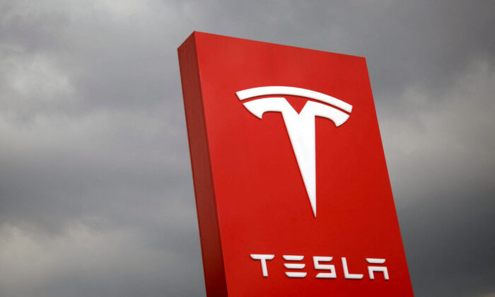 The logo of Tesla in Taipei, Taiwan, on Aug. 11, 2017. (Tyrone Siu/Reuters)