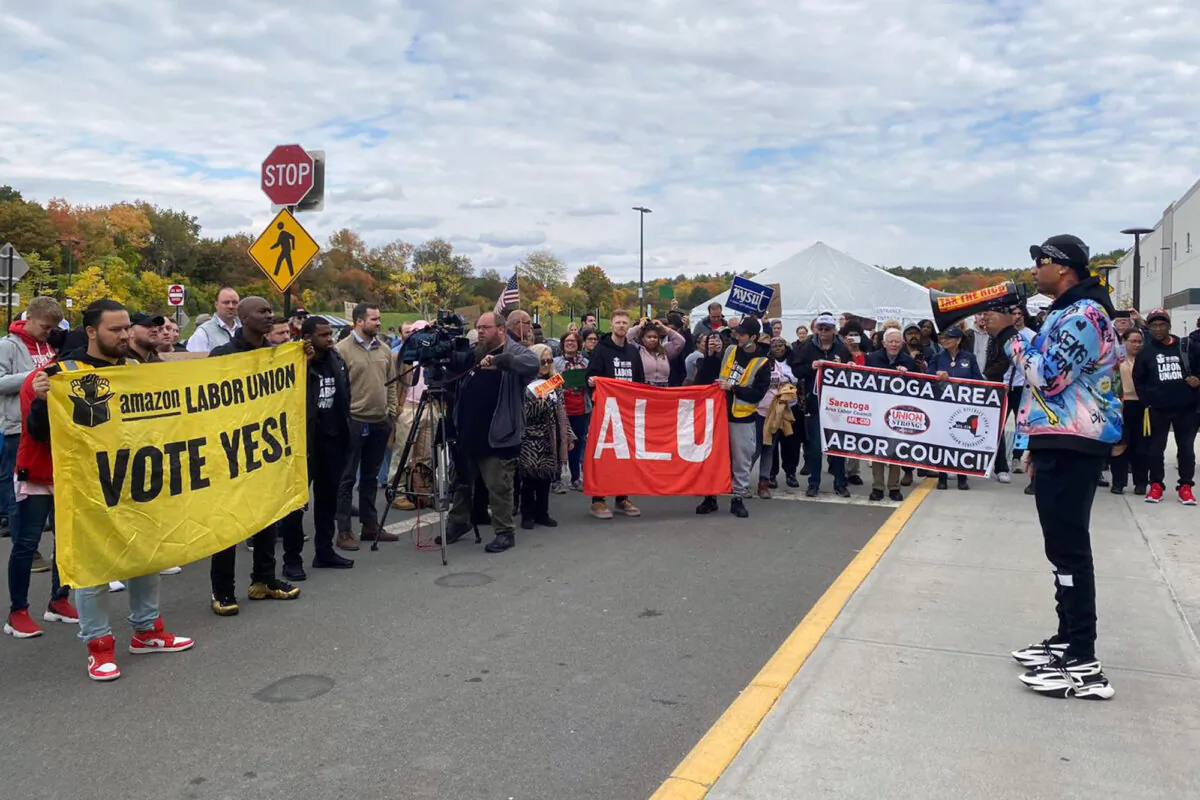 Amazon workers and supporters take part in a rally in Castleton-On-Hudson, N.Y., on Oct. 10, 2022. (Rachel Phua via AP)