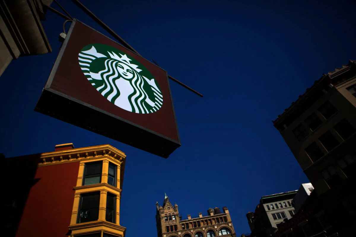 A Starbucks store in New York on Jan. 24, 2014. (Eric Thayer/Reuters)