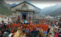 Helicopter Carrying Hindu Pilgrims Crashes in India, Kills 7