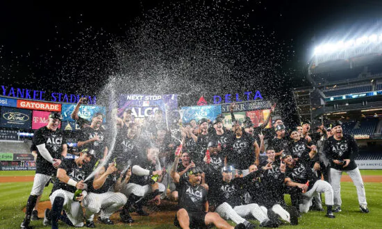 Stanton, Judge Bash Yanks to 5–1 Win, Into ALCS Vs Astros