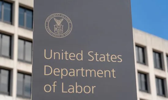 Government Watchdog Investigates ‘Conflicts of Interest’ in Lawsuit Against Labor Department