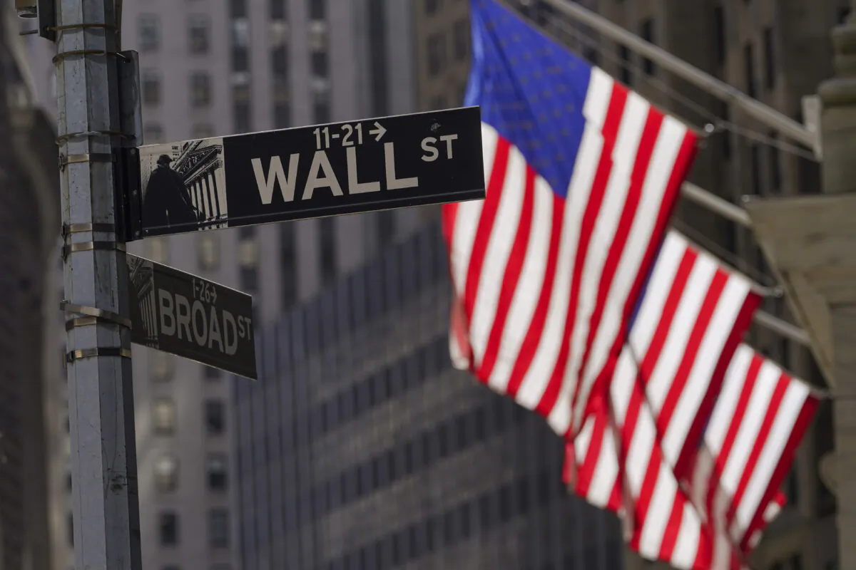 American flags fly outside the New York Stock Exchange in New York, on Sept. 23, 2022. (Mary Altaffer/AP Photo)