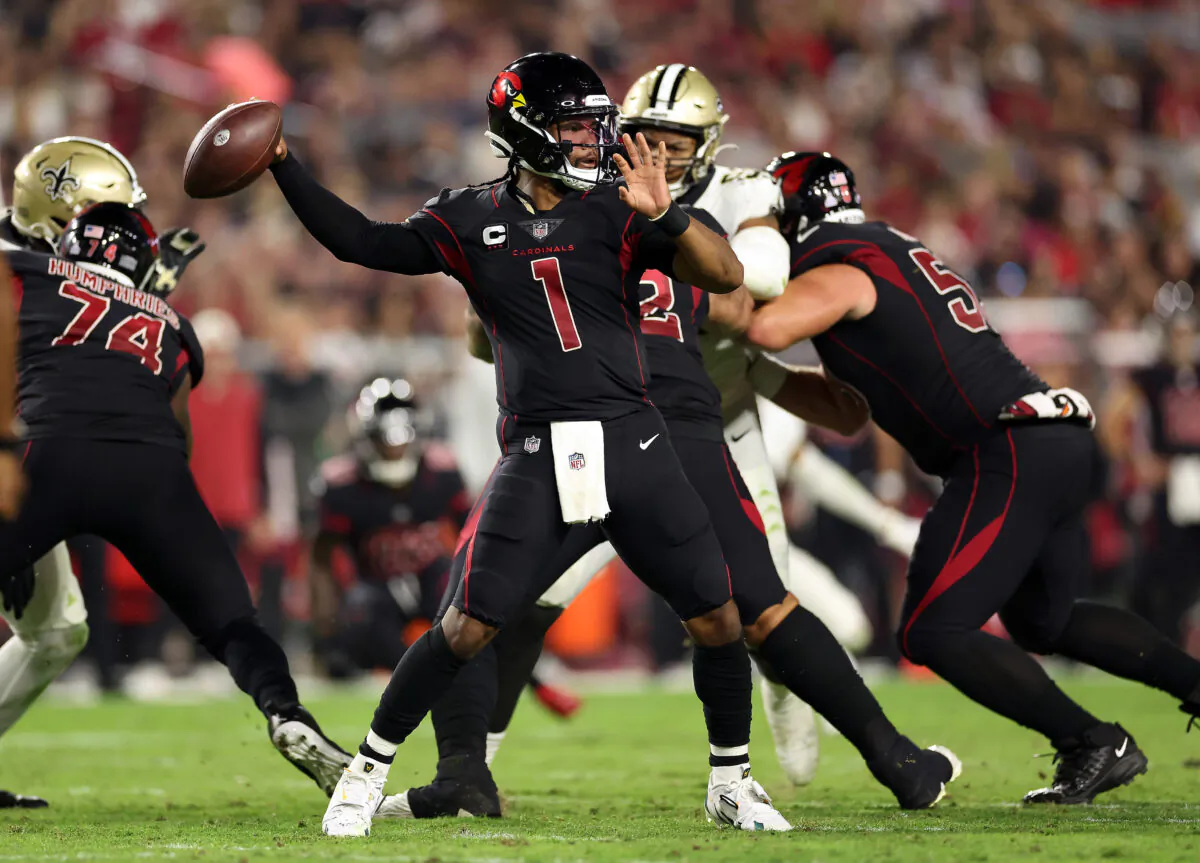 Kyler Murray (1) of the Arizona Cardinals passes during the 3rd quarter of the game against the New Orleans Saints at State Farm Stadium in Glendale, Ariz., on Oct. 20, 2022. (Christian Petersen/Getty Images)