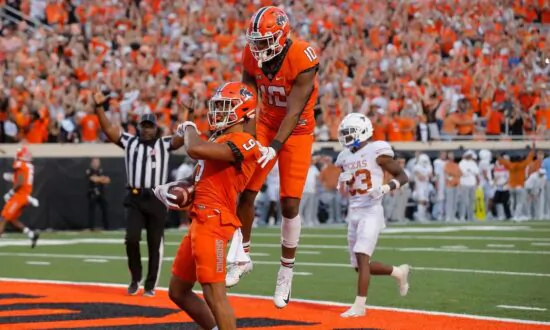 Top 25 Roundup: No. 11 OK State Stuns No. 20 Texas