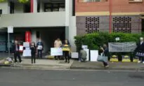 Australians Rally to Support Hong Kong Protester Beaten at Manchester Consulate