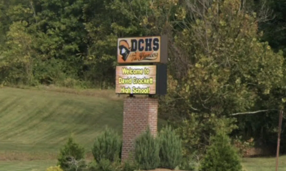 A sign outside the David Crockett High School in Jonesborough, Tenn., in September 2021. (Google Maps/Screenshot via NTD)