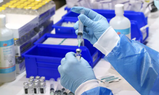 Quebec Public Health Officials Recommend Province End Boosters For Those Under 60