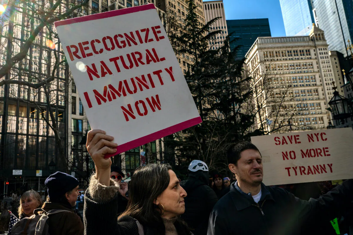 People gather at City Hall to protest New York City’s vaccine mandate in New York City on Feb. 11, 2022. (David Dee Delgado/Getty Images)