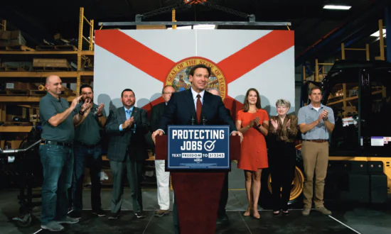 Judge Orders DeSantis to Turn Over Records on Migrant Flights to Martha’s Vineyard