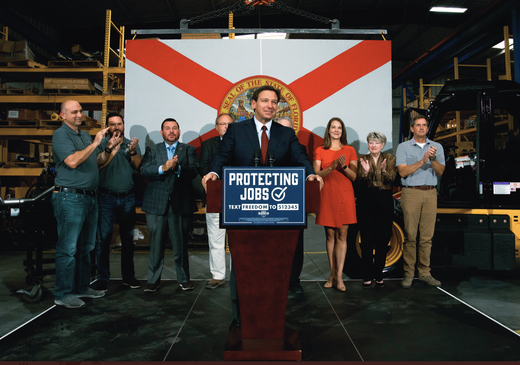 Judge Orders DeSantis to Turn Over Records on Migrant Flights to Martha's Vineyard - Vimarsana News