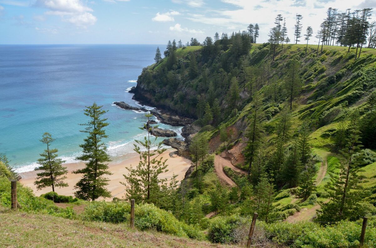 NextImg:Tropical Cyclone Gabrielle Closes in on Norfolk Island