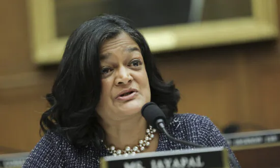 House Progressives Retract Letter Urging Biden to Negotiate With Putin