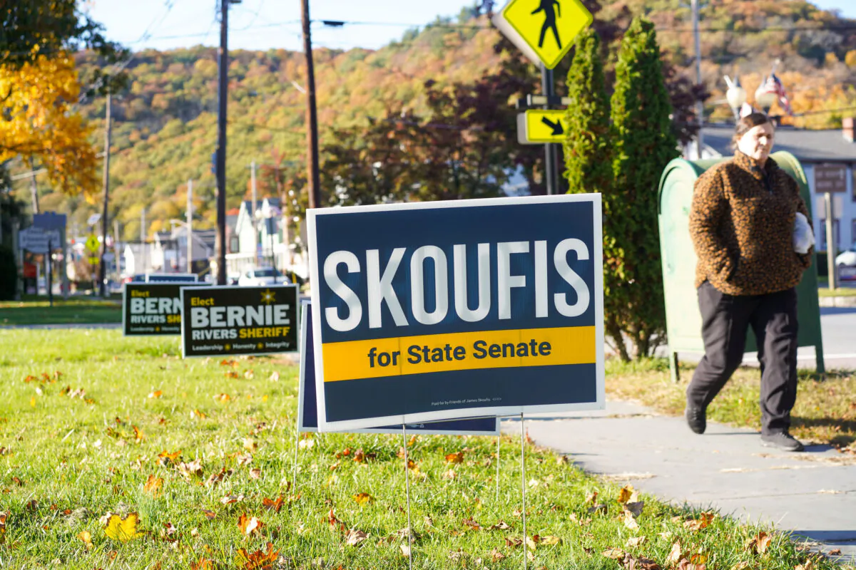 A lawn sign supporting James Skoufis in Port Jervis, N.Y., on Oct. 21, 2022. (Cara Ding/The Epoch Times)
