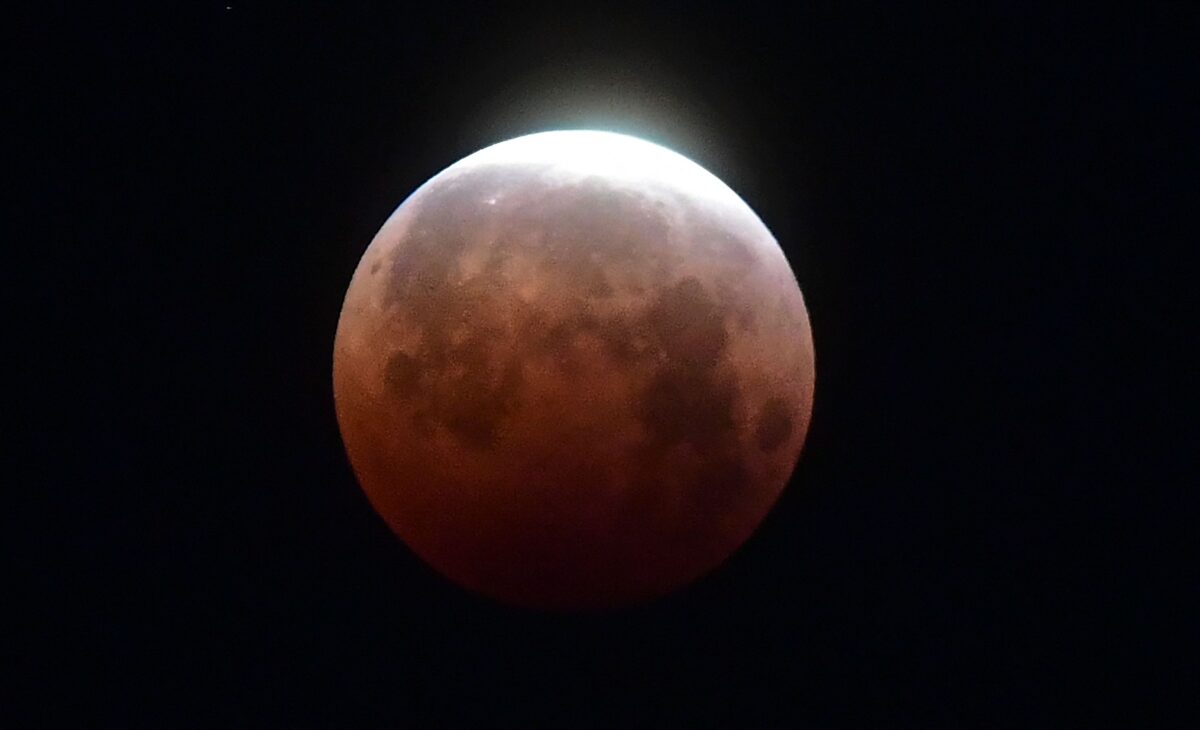 NextImg:Scientists Looking to Scatter Moon Dust Around Earth to Combat ‘Climate Change’