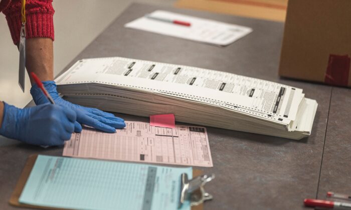 Arizona County Approves Plan To Hand Count Ballots The Epoch Times