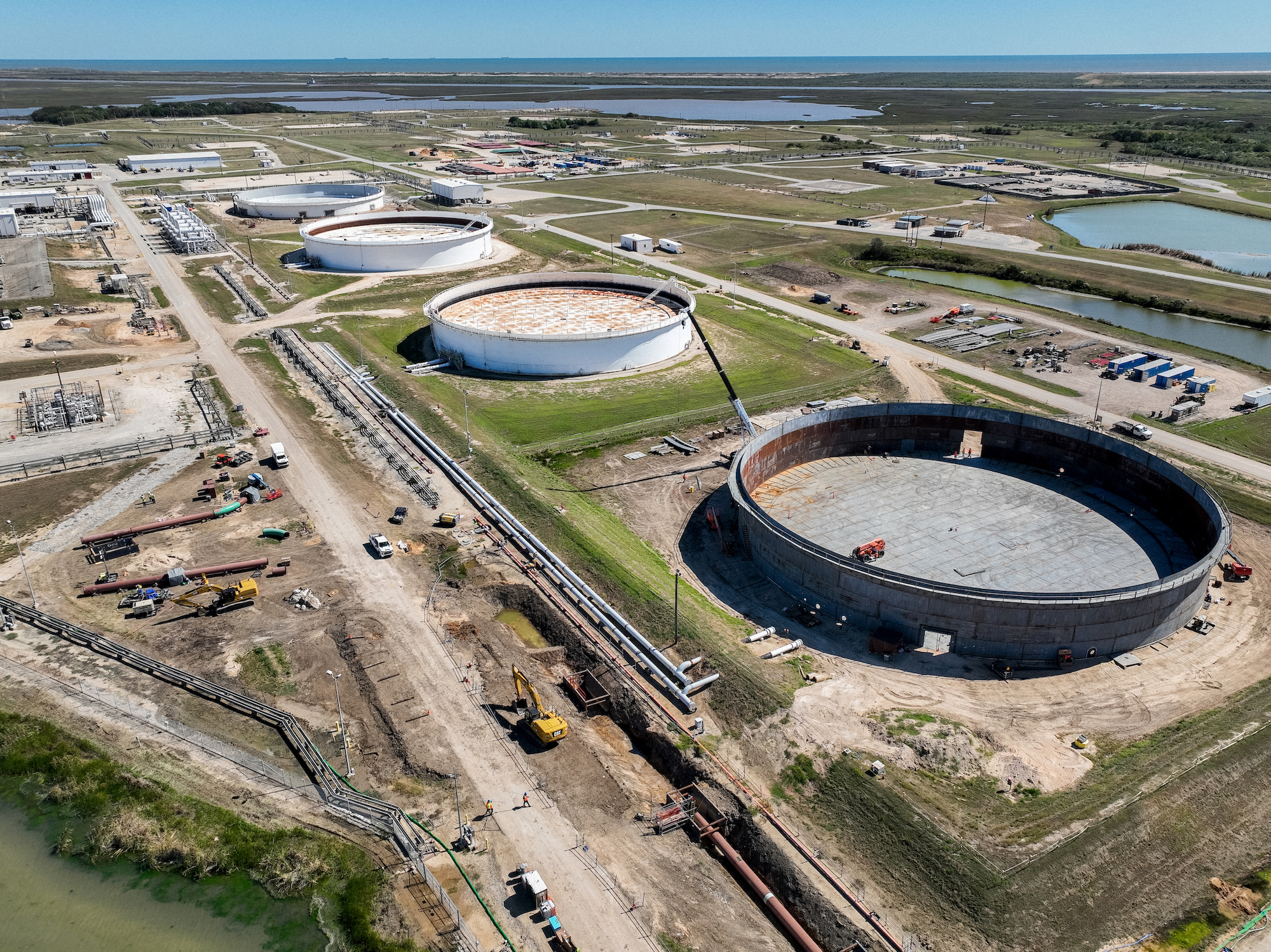 House Republicans Launch Probe Into Biden's Potential Oil Export Ban - Vimarsana News