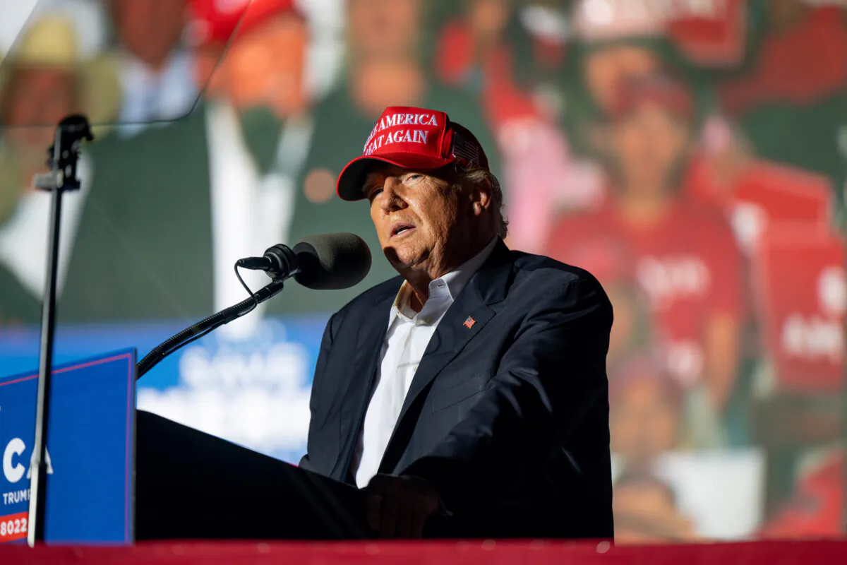 Former U.S. President Donald Trump speaks at a 'Save America' rally in Robstown, Texas, on Oct. 22, 2022. (Brandon Bell/Getty Images)