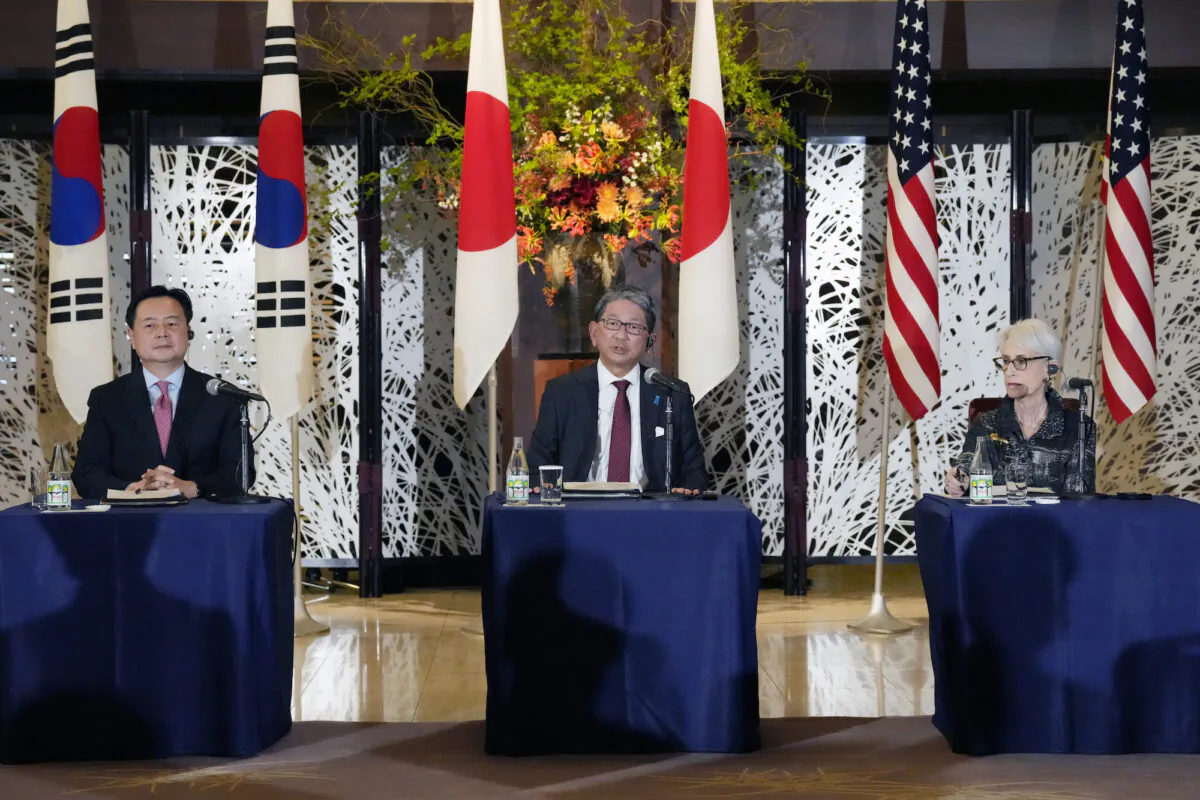 South Korea's First Vice Foreign Minister Cho Hyun-dong (L), Japanese Vice Foreign Minister Takeo Mori (C), and U.S. Deputy Secretary of State Wendy Sherman (R) at a joint news conference in Tokyo, Japan, on Oct. 26, 2022. (AP Photo/Eugene Hoshiko, Pool)