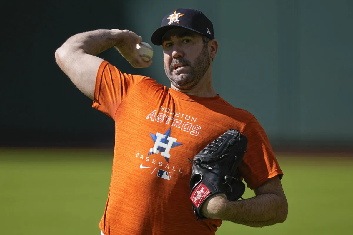 Houston Astros starting pitcher Justin Verlander works out ahead of Game 1 of the baseball World Series between the Houston Astros and the Philadelphia Phillies on in Houston, Oct. 27, 2022. (David J. Phillip/AP Photo)