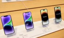 Apple Earnings Rise as Economic Gloom Hits Tech