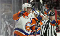 Josh Bailey guides Isles past Hurricanes