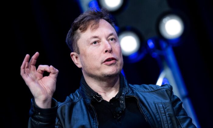 Elon Musk Says He Has a Plan If Twitter Gets Kicked Off App Stores