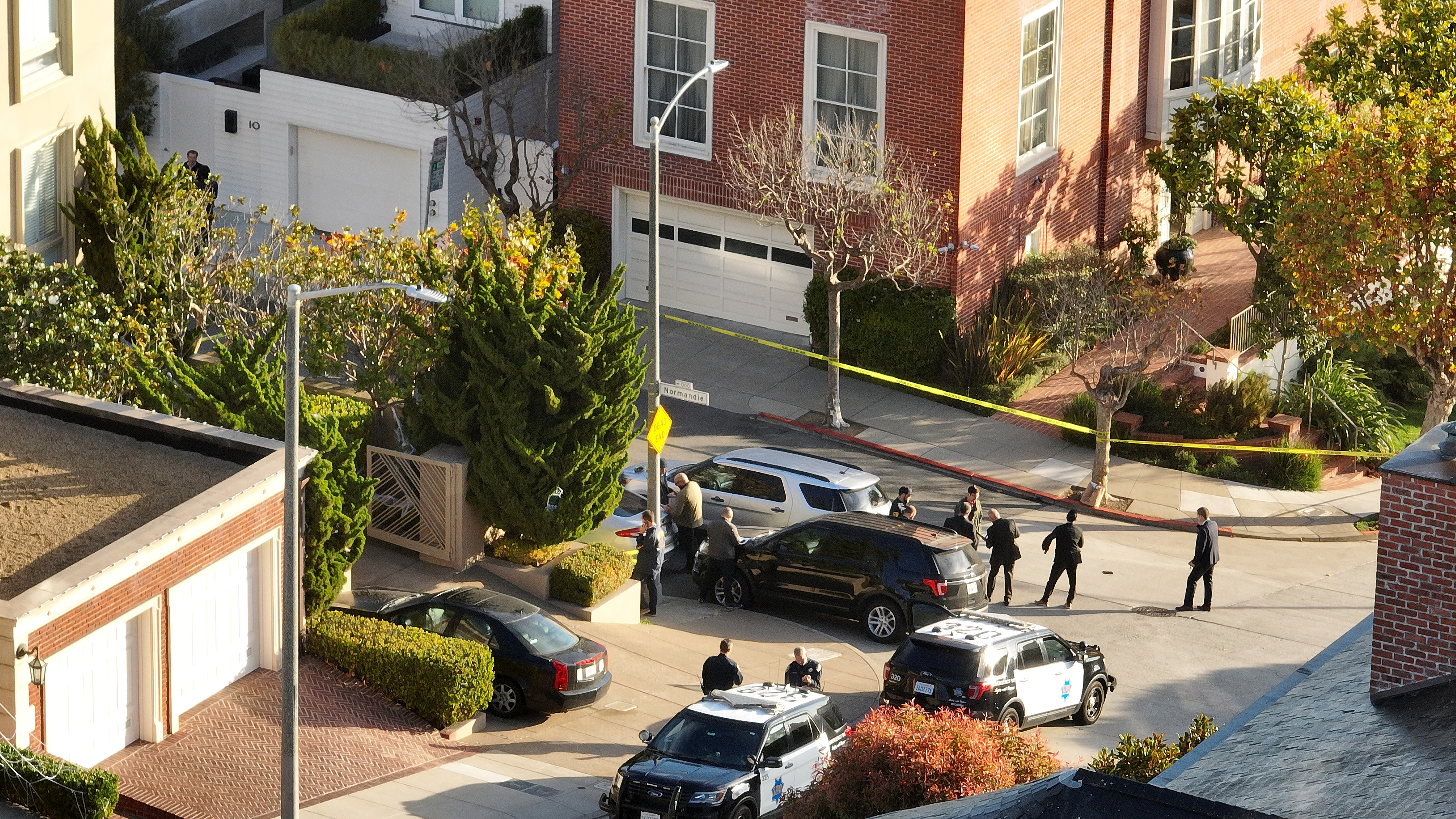 Police Officer Responding to Paul Pelosi's Hammer Attack Gives Graphic Testimony - Vimarsana News
