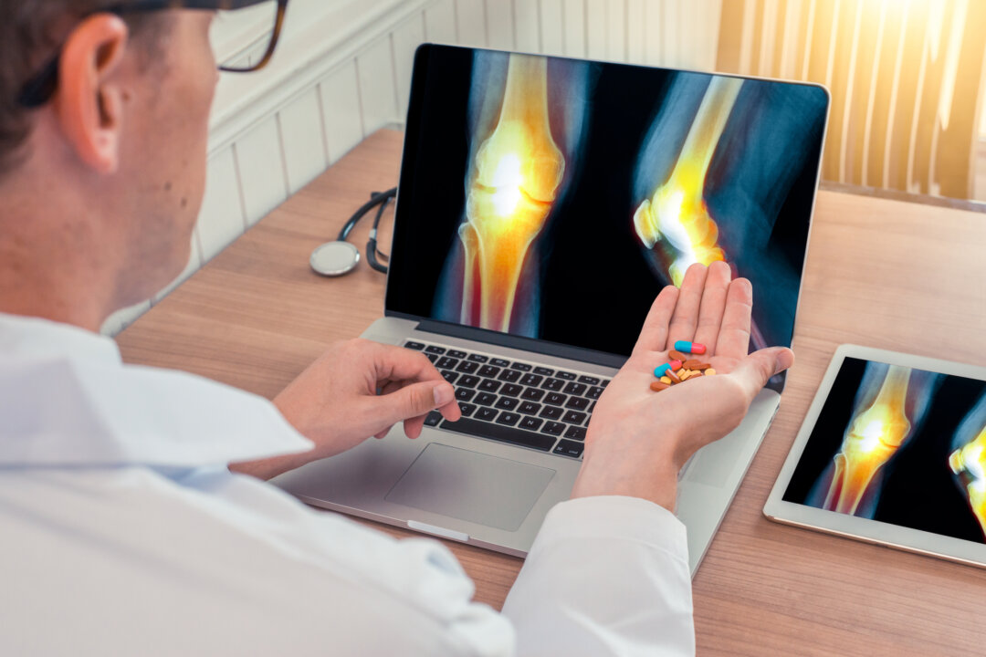 Osteoarthritis Patients May “Fall in Love” With This Ancient Therapy