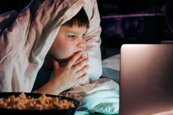 Sleep-Deprived Kids Will Snack More: Study