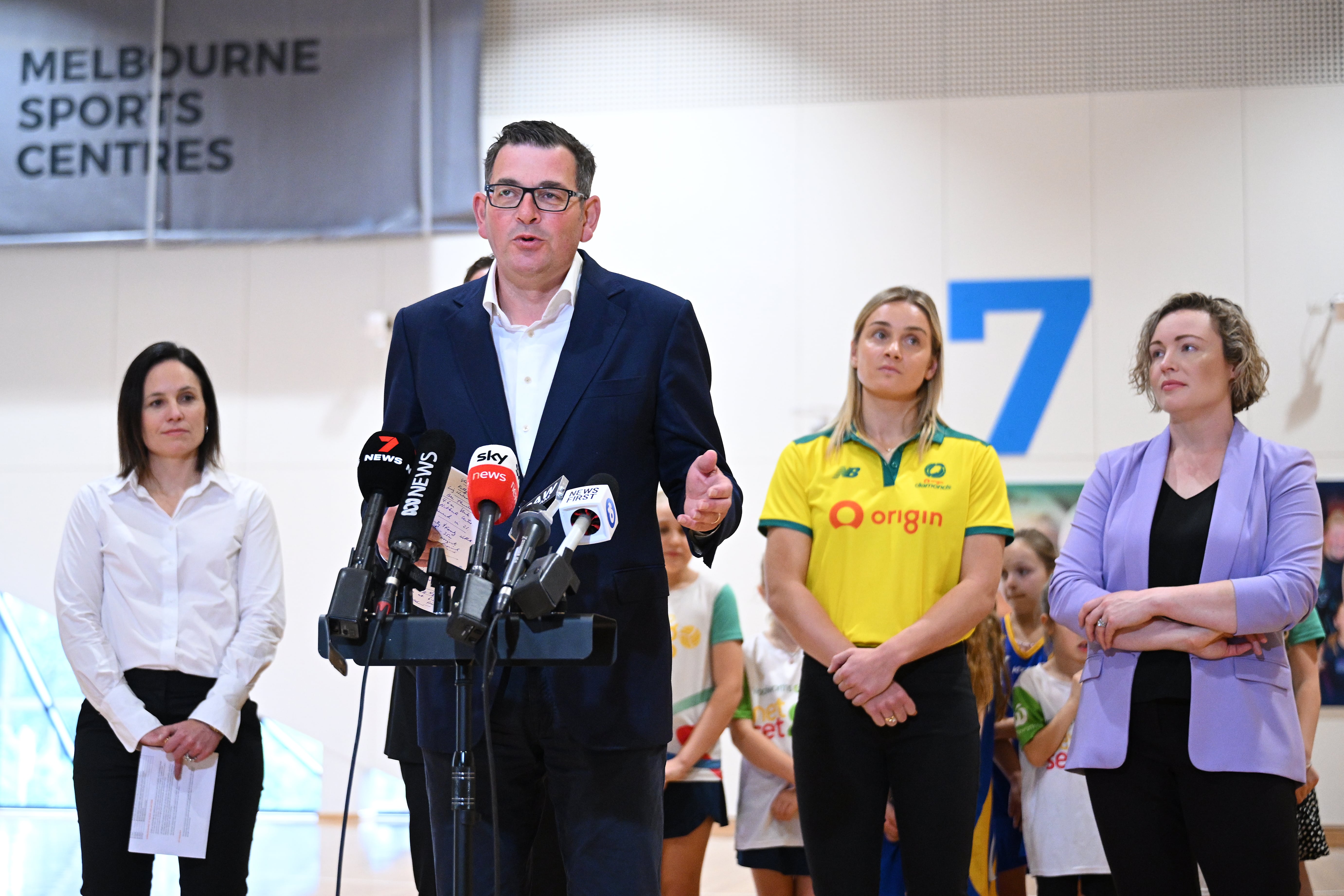 Victorian Labor Promises Free Female Sanitary Products in Bid to Win Women's Vote - Vimarsana News