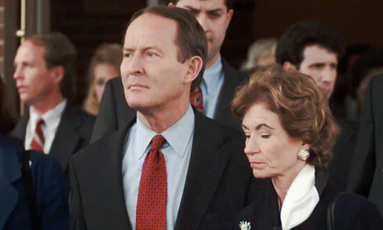 Wife of Former US Sen. Lamar Alexander Dies at Age 77