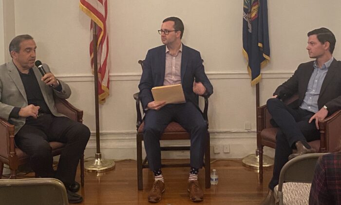 (L-R) Marc Morano, founder and executive director of ClimateDepot.org, Met Club Treasurer John Sweeney, and Quill Robinson, vice president of government affairs with the American Conservation Coalition, debate in New York on Oct. 26, 2022. (Juliette Fairley/The Epoch Times)