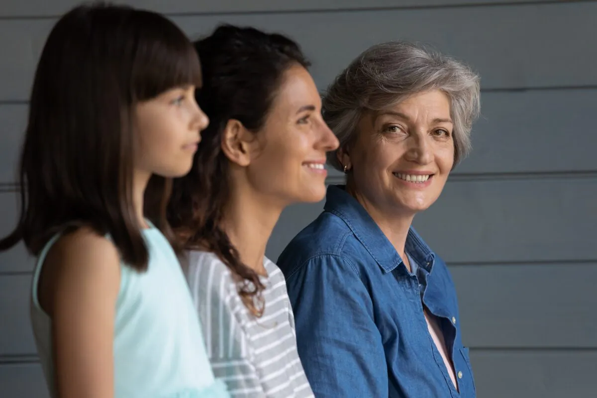 A joint account isn’t the only way to get help managing your money. (fizkes/Shutterstock)
