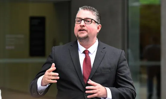Exclusive: Australian Doctor Suspended for Speaking Out Against COVID-19 Vaccines Takes Medical Regulators to High Court